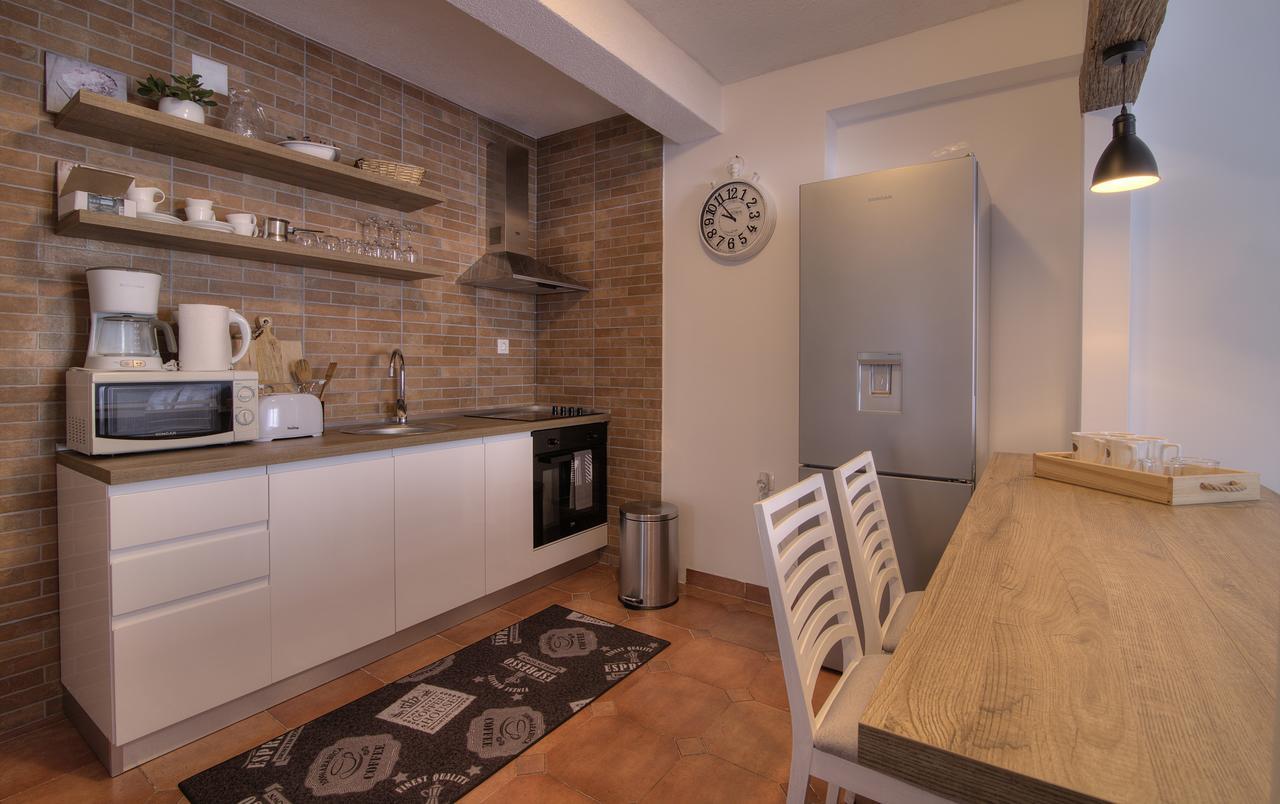 Apartments Lola Senj  Εξωτερικό φωτογραφία