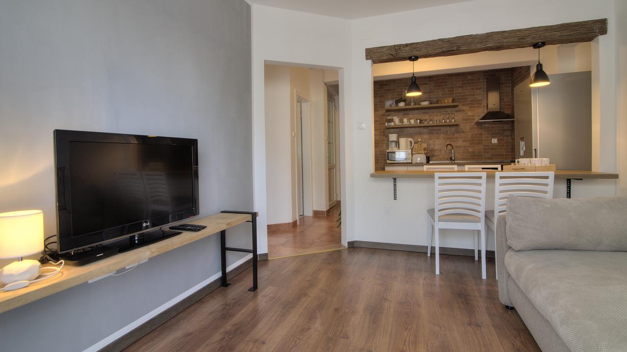 Apartments Lola Senj  Εξωτερικό φωτογραφία