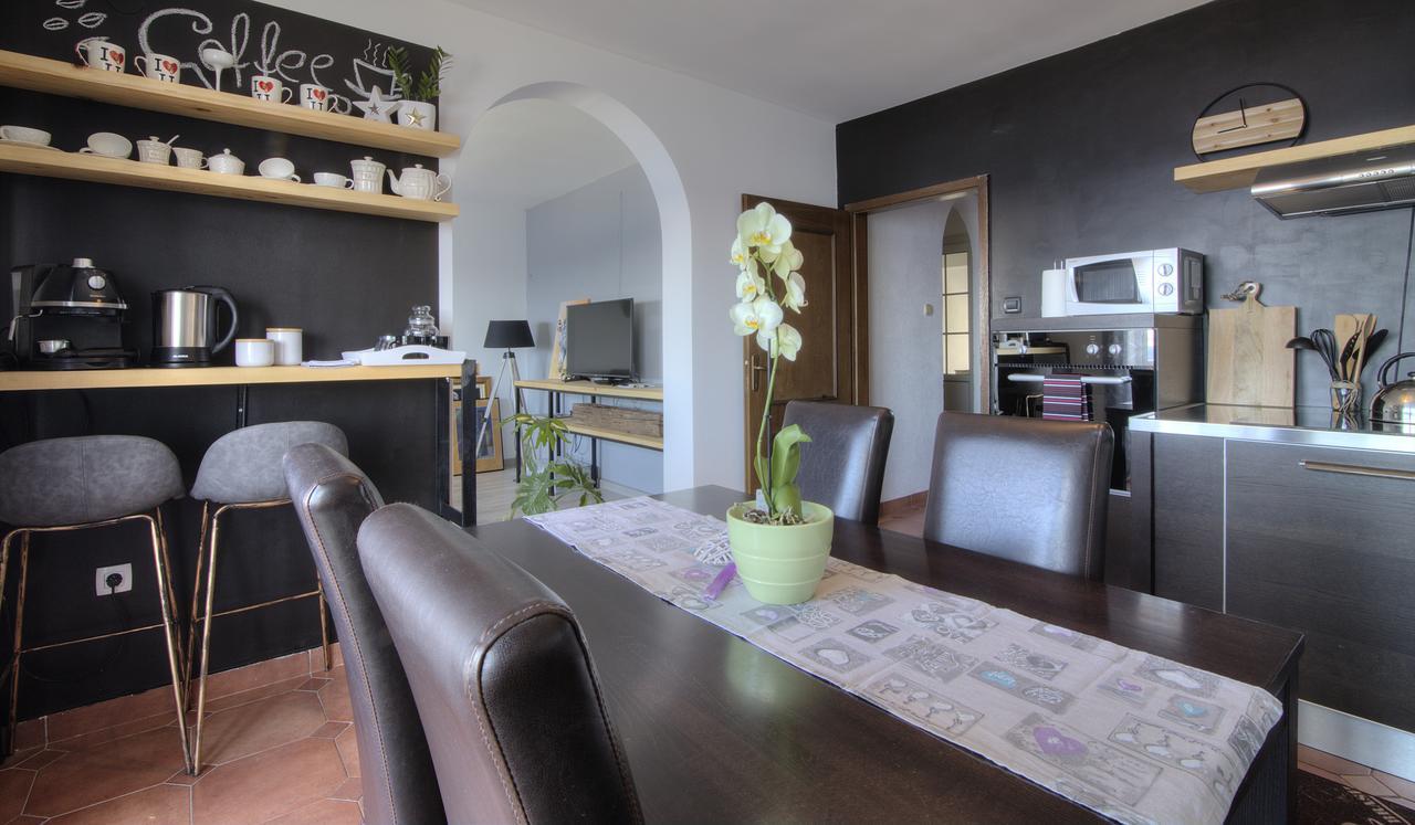 Apartments Lola Senj  Εξωτερικό φωτογραφία